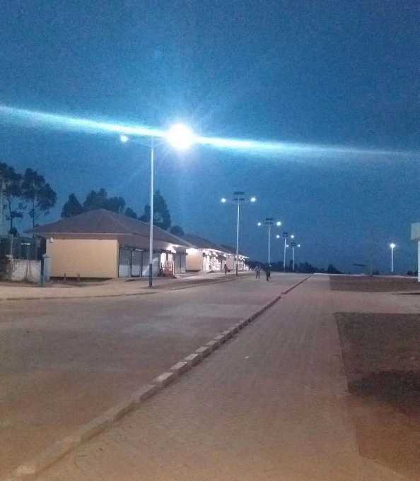 南宫市非洲科特迪瓦太阳能路灯工程